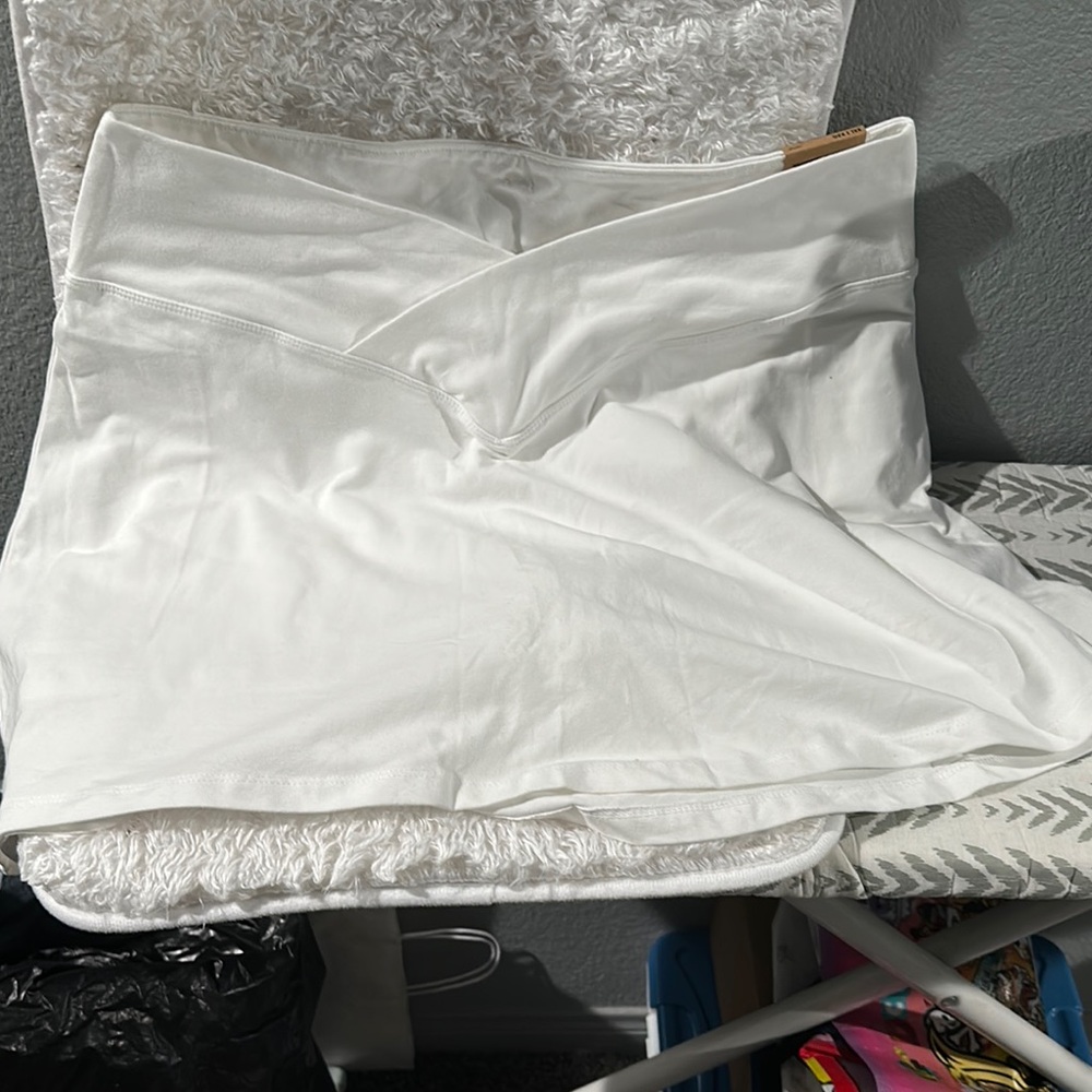 PINK Victoria's Secret White Casual Skort